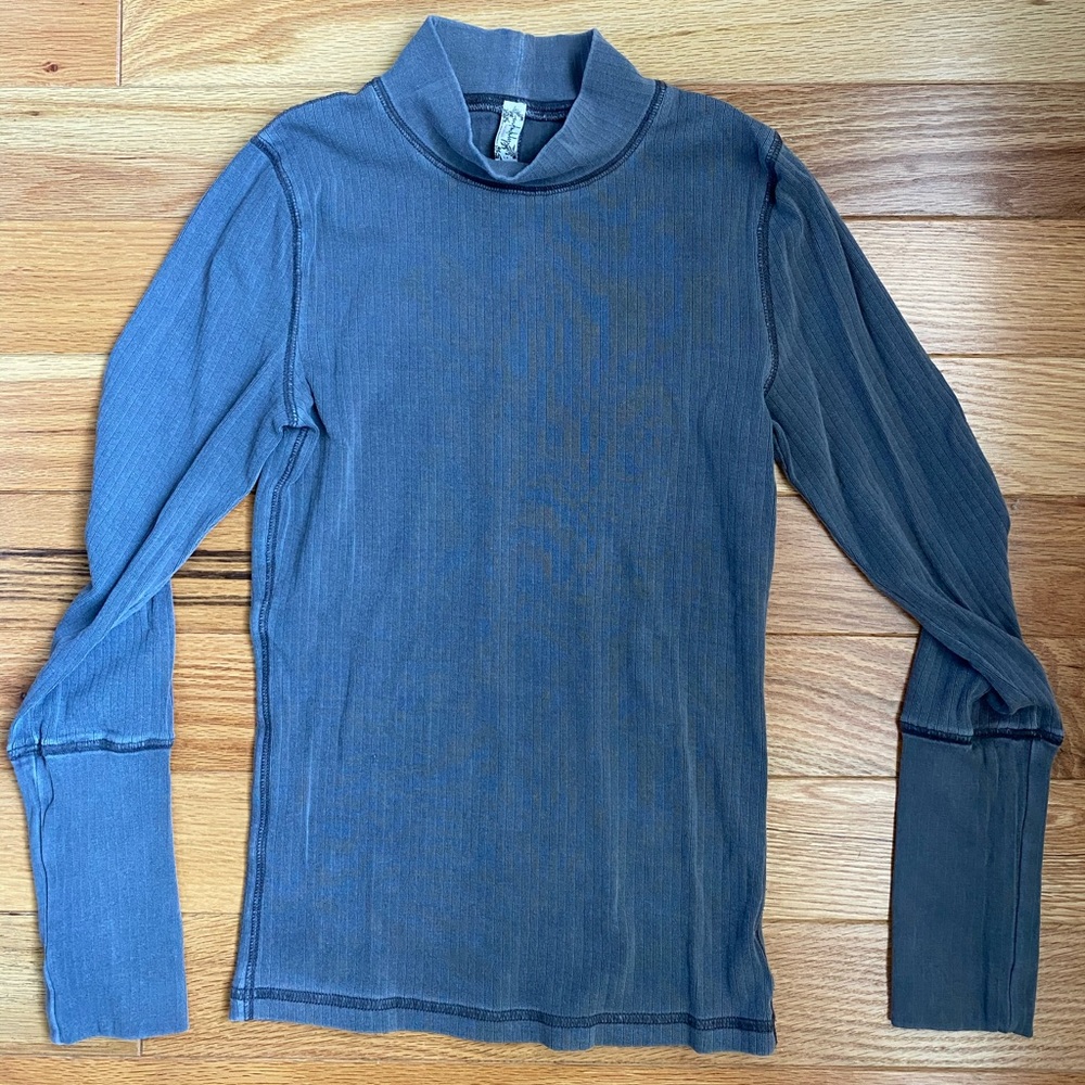 FREE PEOPLE MOCK NECK LONGSLEEVE